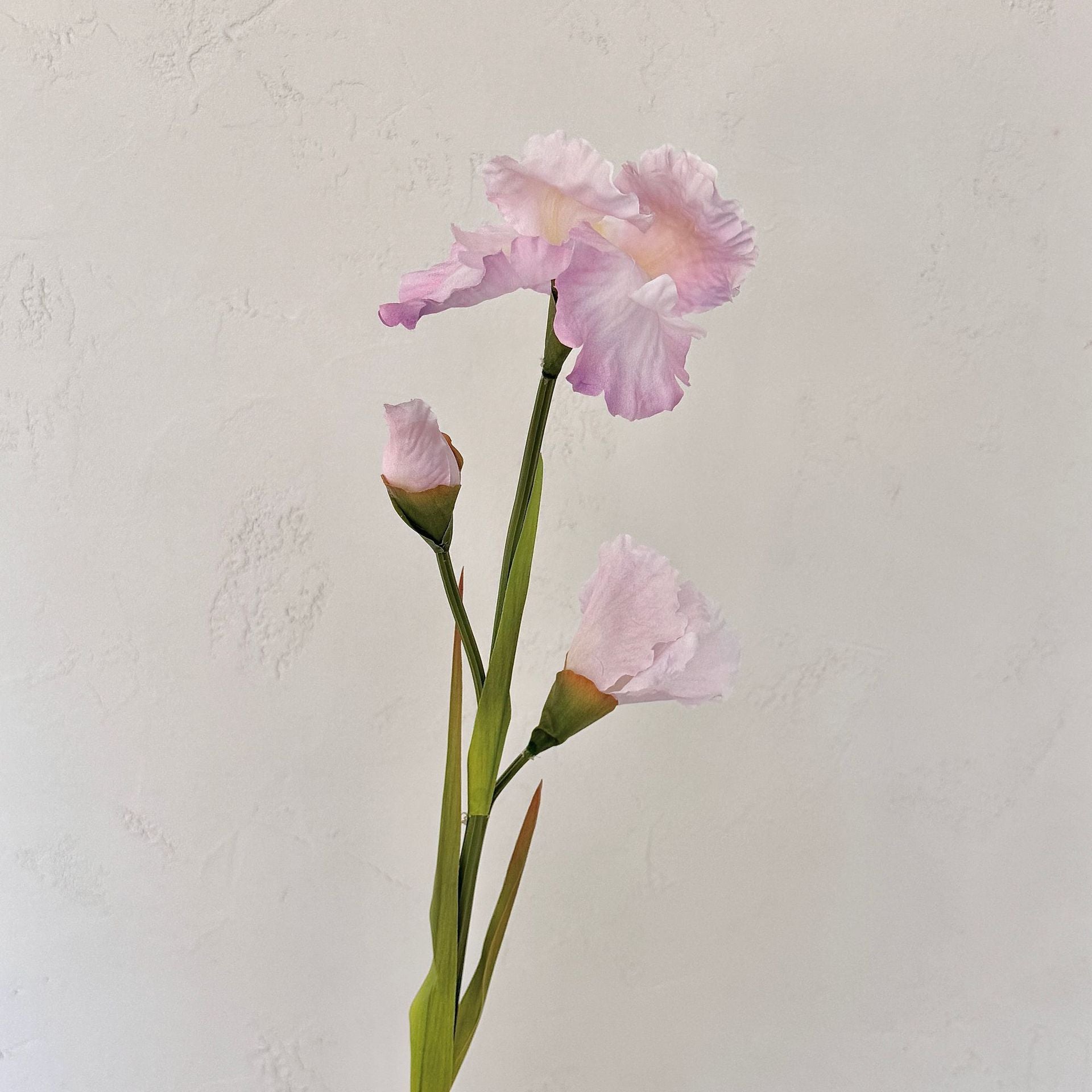 3-headed Alice Iris artificial flowers, oil painting style, home decoration, hotel soft furnishing, flower arrangement, photo props