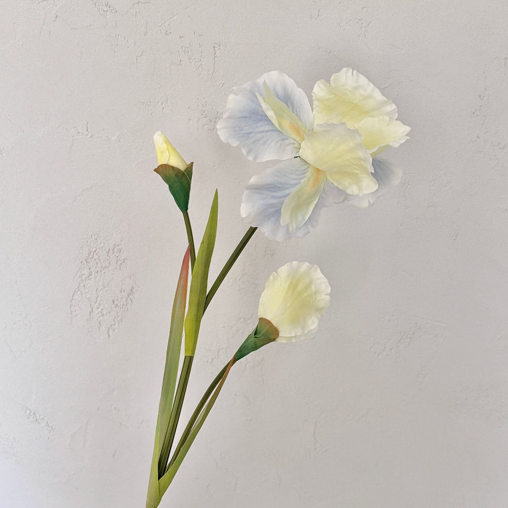 3-headed Alice Iris artificial flowers, oil painting style, home decoration, hotel soft furnishing, flower arrangement, photo props