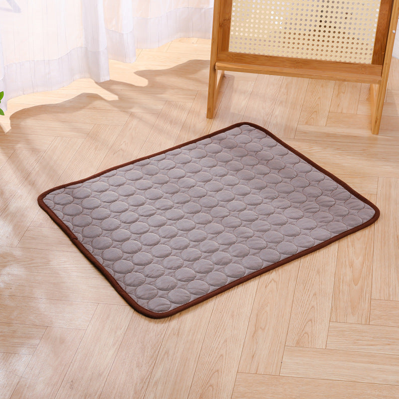 Amazon hot selling summer pet mat pet ice mat dog house dog mat pet ice silk mat cat cooling mat pet supplies