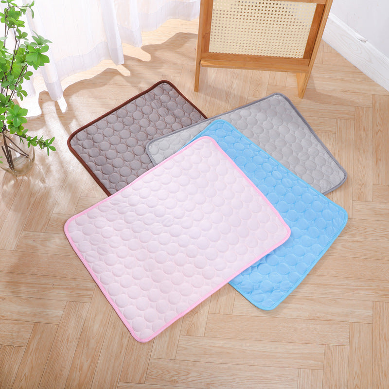 Amazon hot selling summer pet mat pet ice mat dog house dog mat pet ice silk mat cat cooling mat pet supplies
