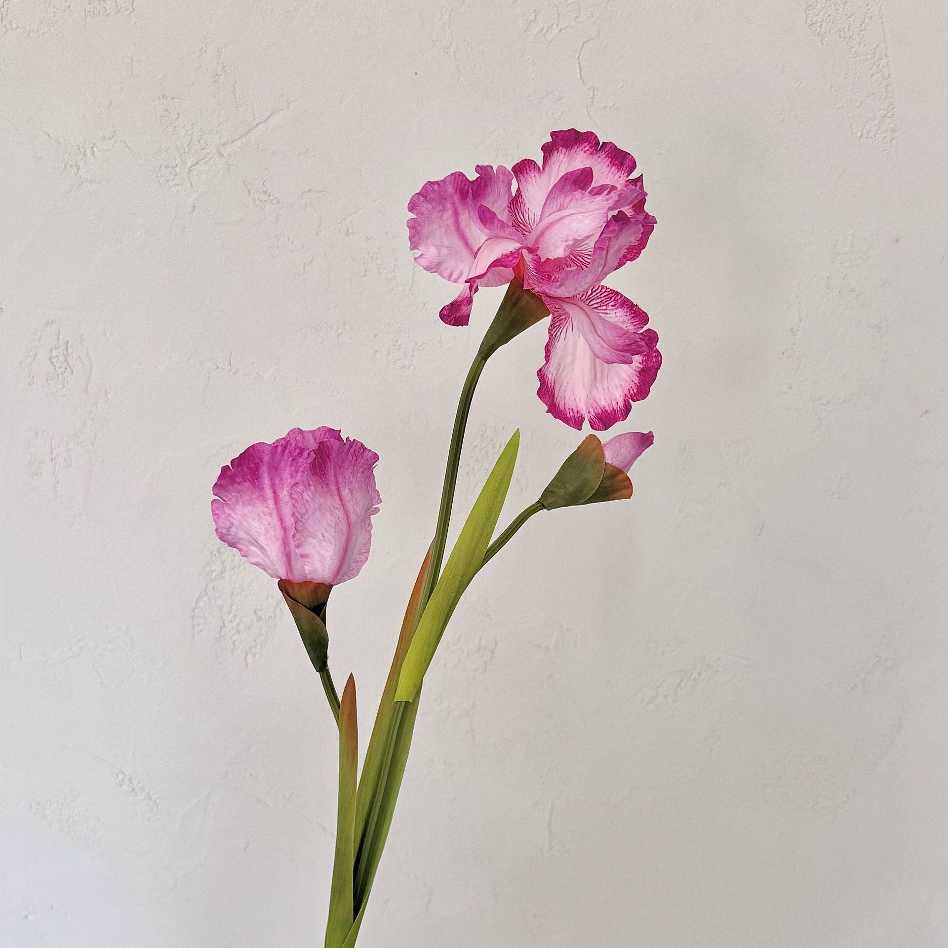 3-headed Alice Iris artificial flowers, oil painting style, home decoration, hotel soft furnishing, flower arrangement, photo props